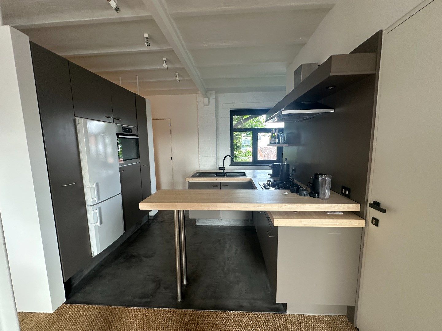 Prachtige 2-slpk loft in het historisch centrum foto 4