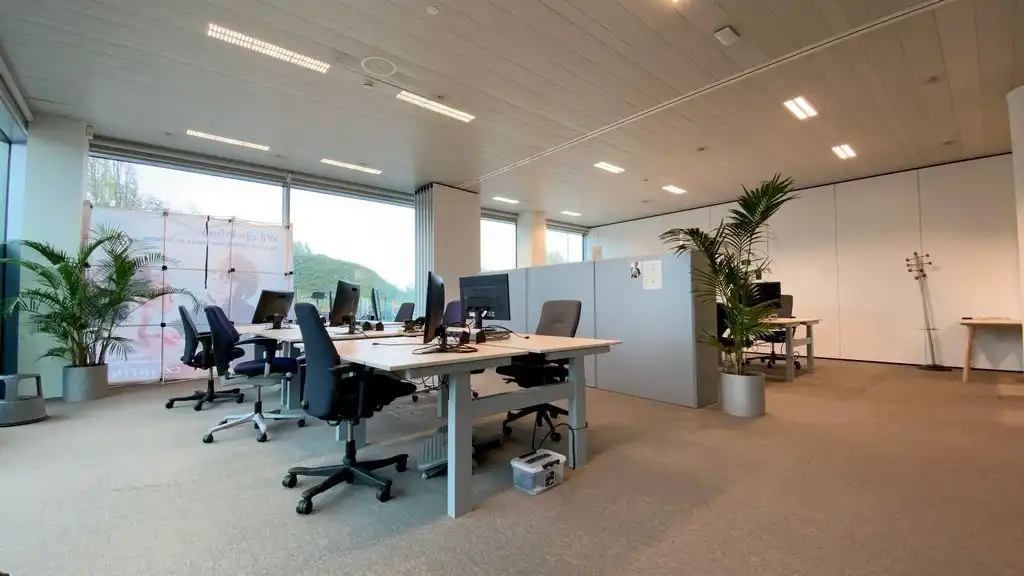 Instapklaar kantoorgelijkvloers te huur in Blue Towers in Gent foto 20
