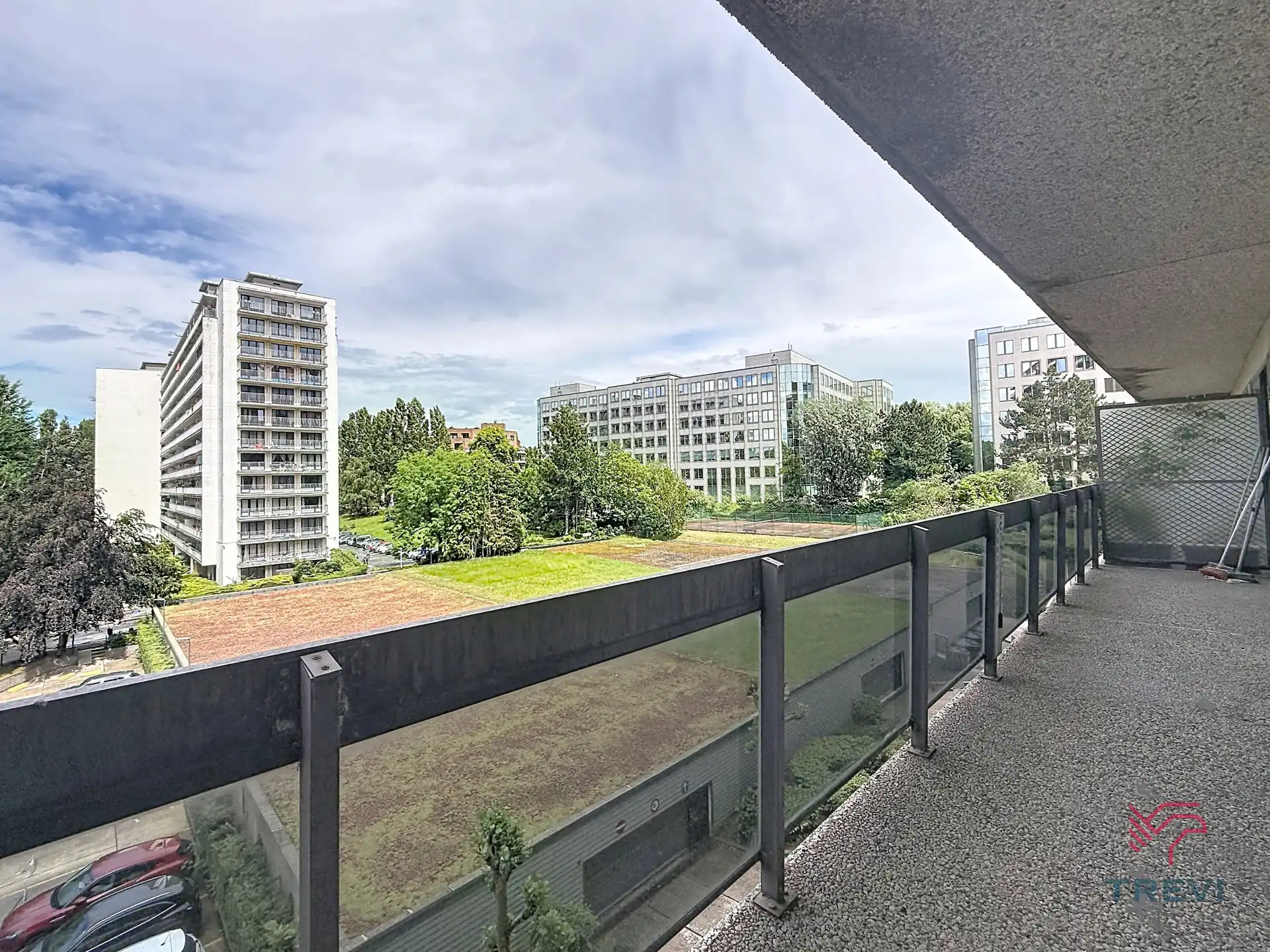 Prachtig volledig gerenoveerd 2-slpkmrappartement 96 m² foto 3