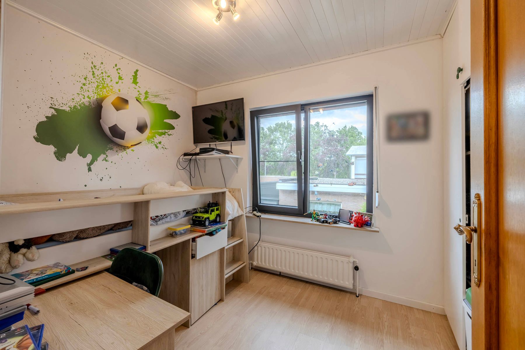 Rustig gelegen, gerenoveerde woning met o.a. 4 slaapkamers foto 22