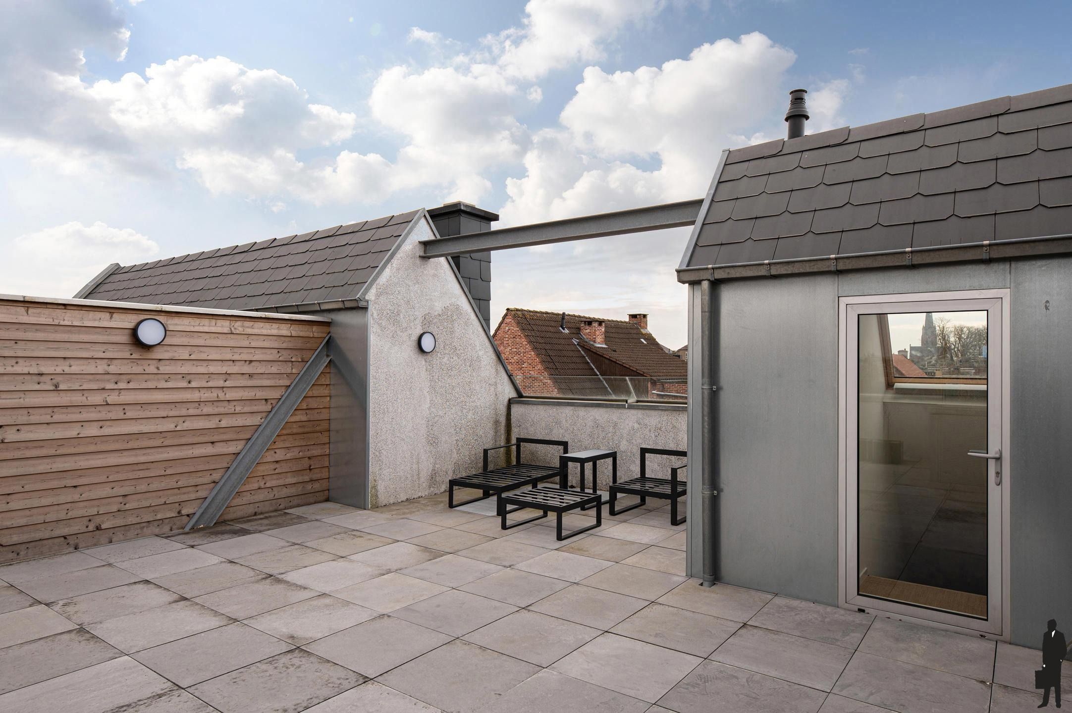 Charmante gerenoveerde duplex met 2 slaapkamers foto 14