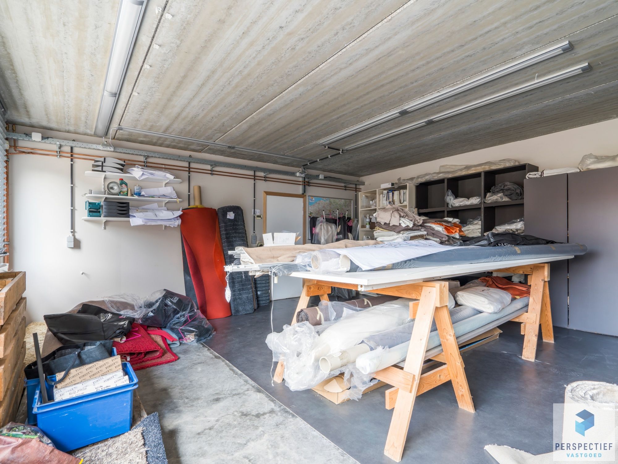 2 handelsruimtes + appartement met mogelijkheden op een strategische ligging te Roeselare foto 22