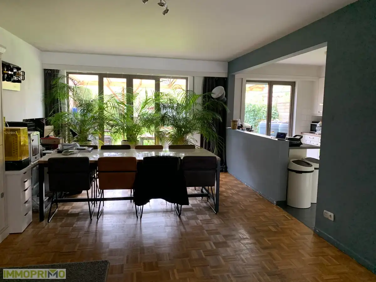 Ruime woning met 4 slaapkamers en garagebox in een woonerf te Mortsel foto 4