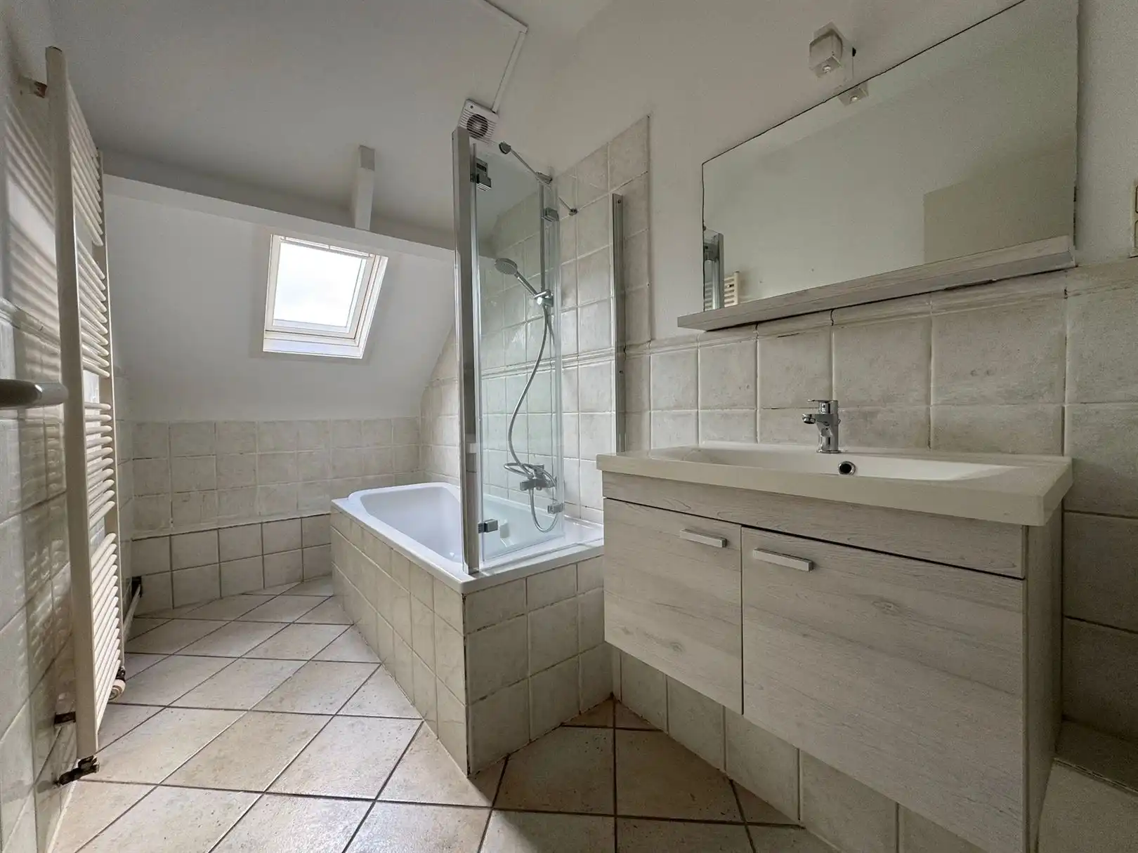 Instapklaar duplex appartement nabij stadscentrum foto 9