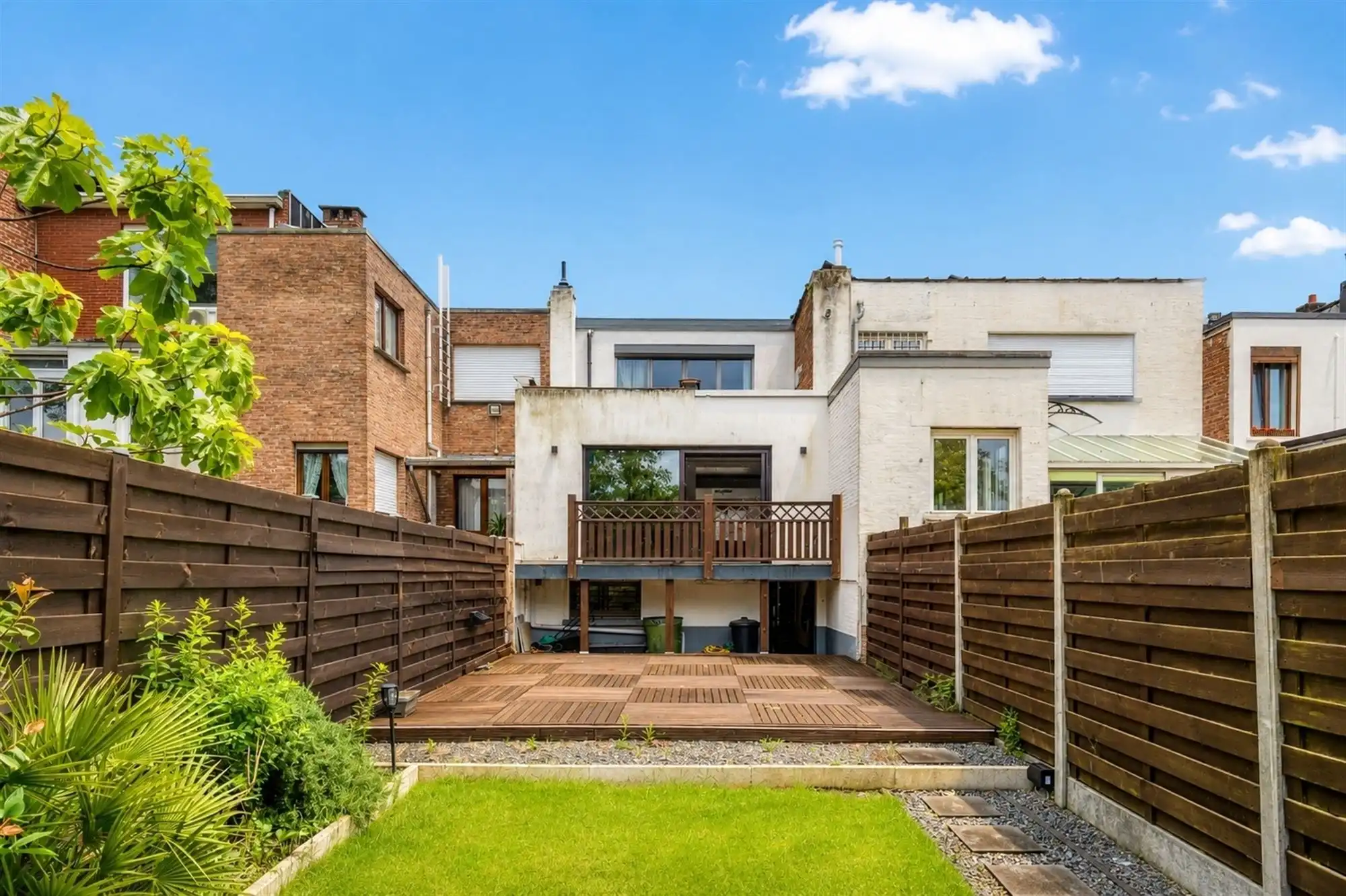 Instapklaar huis met grote tuin op centrale locatie in Borsbeek foto 5