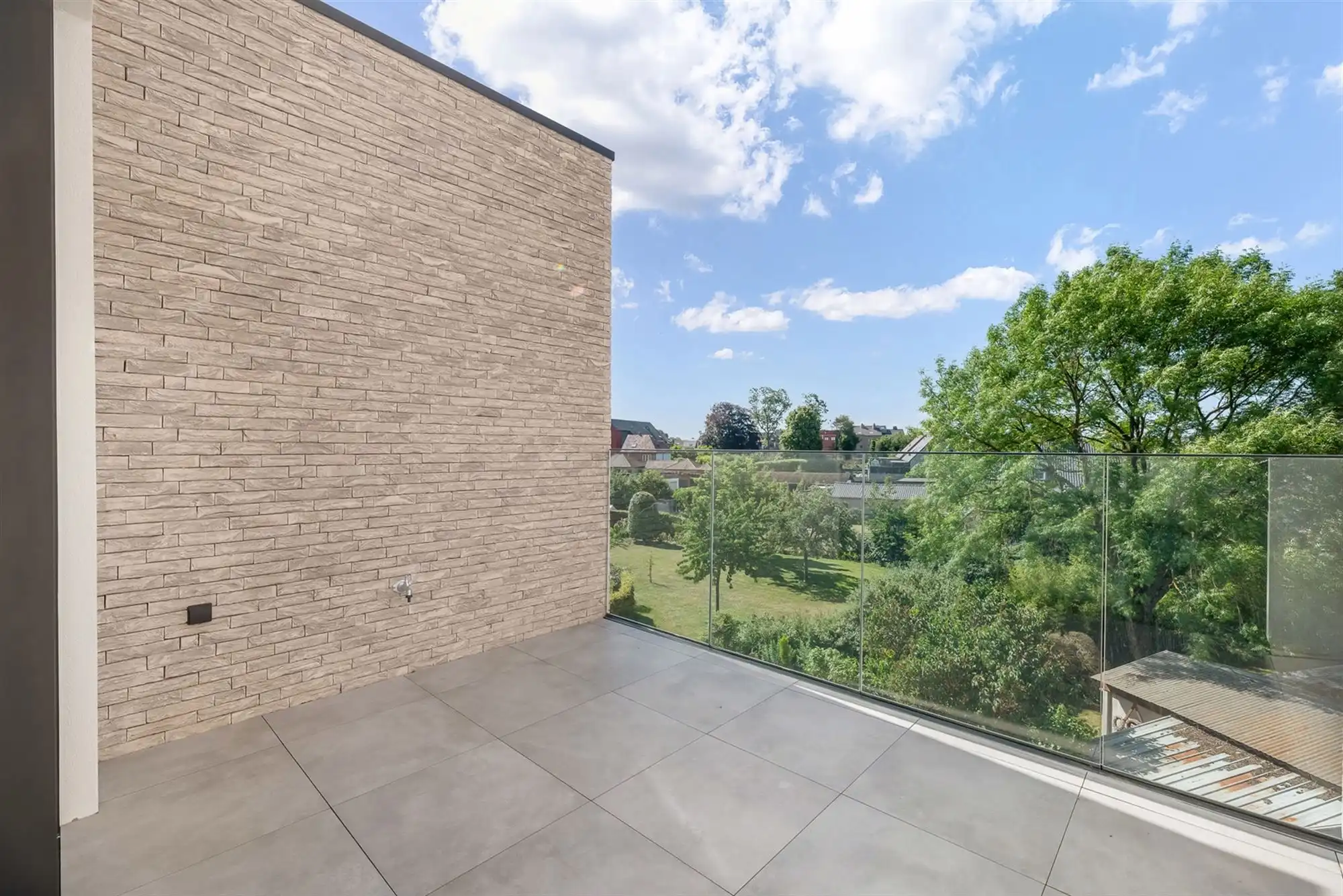 NIEUWBOUW APPARTEMENT VAN 105M² MET 2 SLAAPKAMERS EN TERRASSEN MET MOGELIJKHEID TOT AANKOOP 6% BTW! foto 8