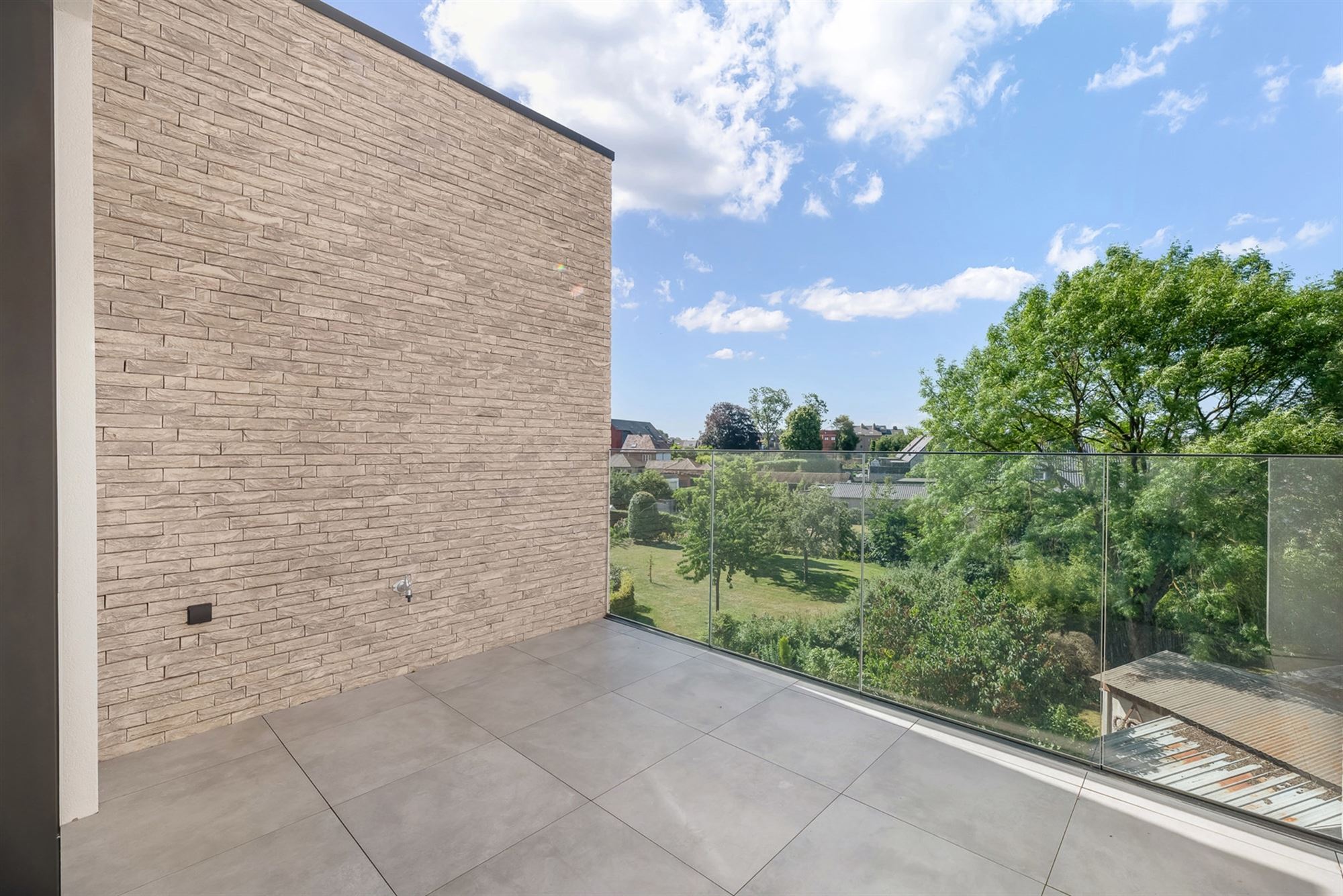 NIEUWBOUW APPARTEMENT VAN 105M² MET 2 SLAAPKAMERS EN TERRASSEN MET MOGELIJKHEID TOT AANKOOP 6% BTW! foto 8
