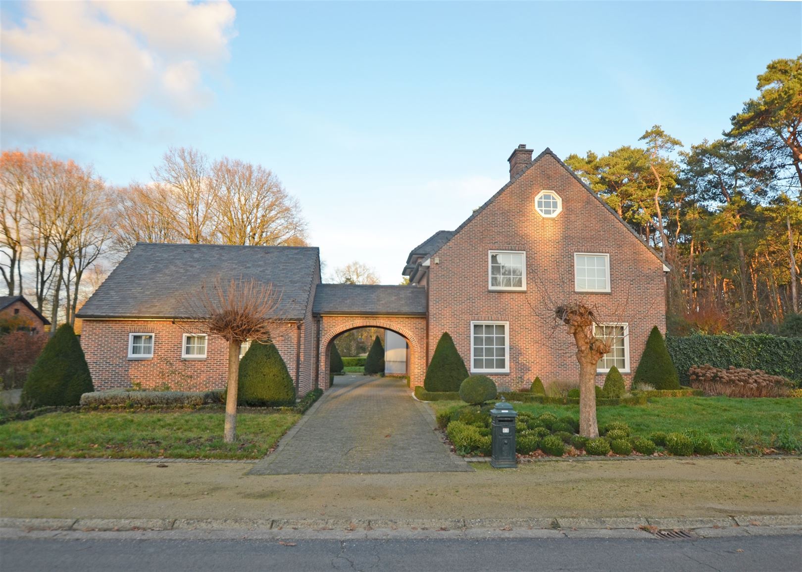 Tijdloze residentiële villa in doodlopende straat foto 22