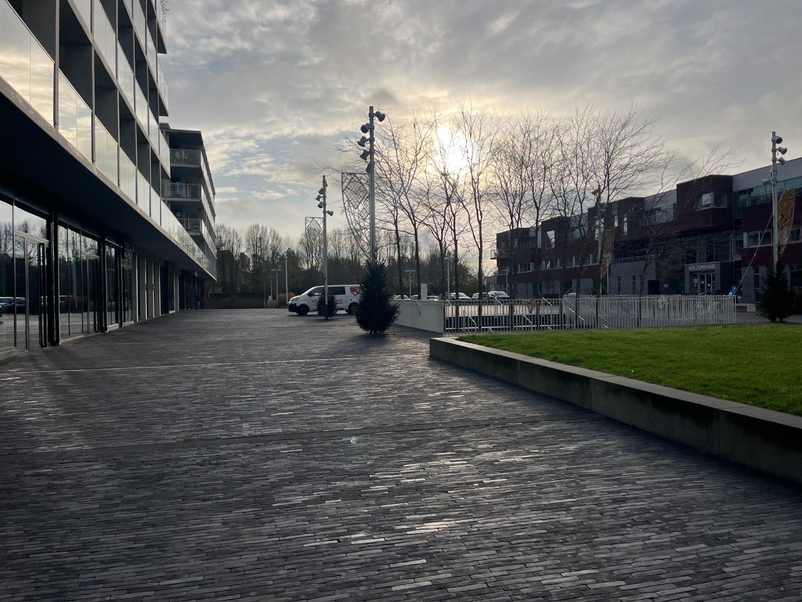 Uitstekend Gelegen Handelspand te huur met Grote Façade in Waregem foto 13