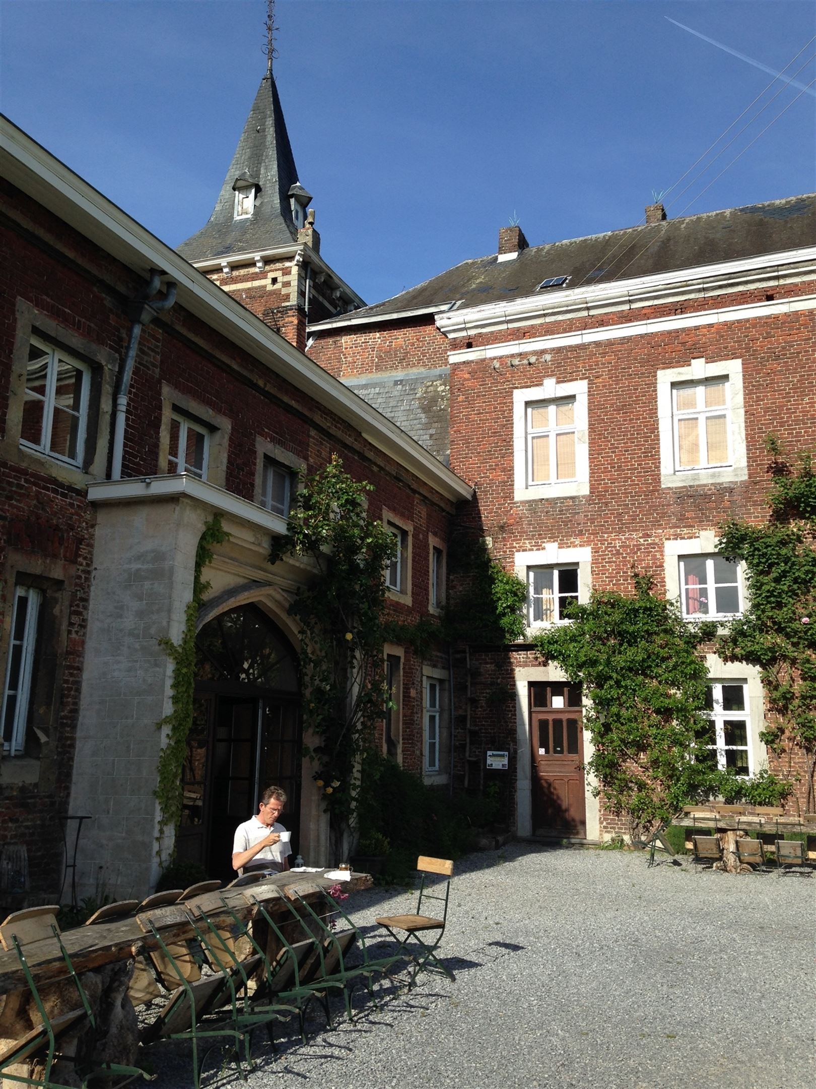 Kasteel in een historisch landschap foto 5