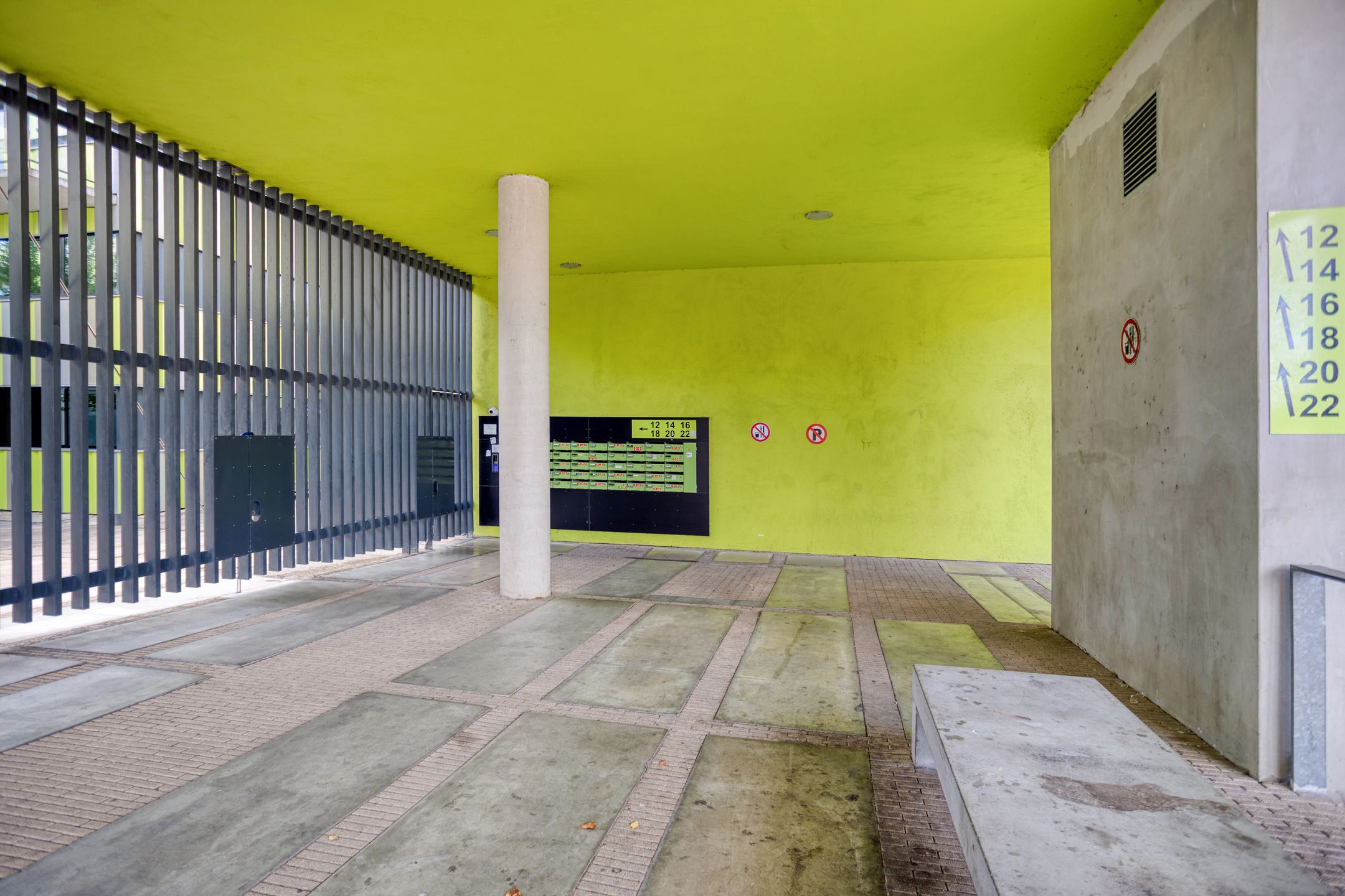 Gelijkvloers appartement met 2 slaapkamers en terras foto 2