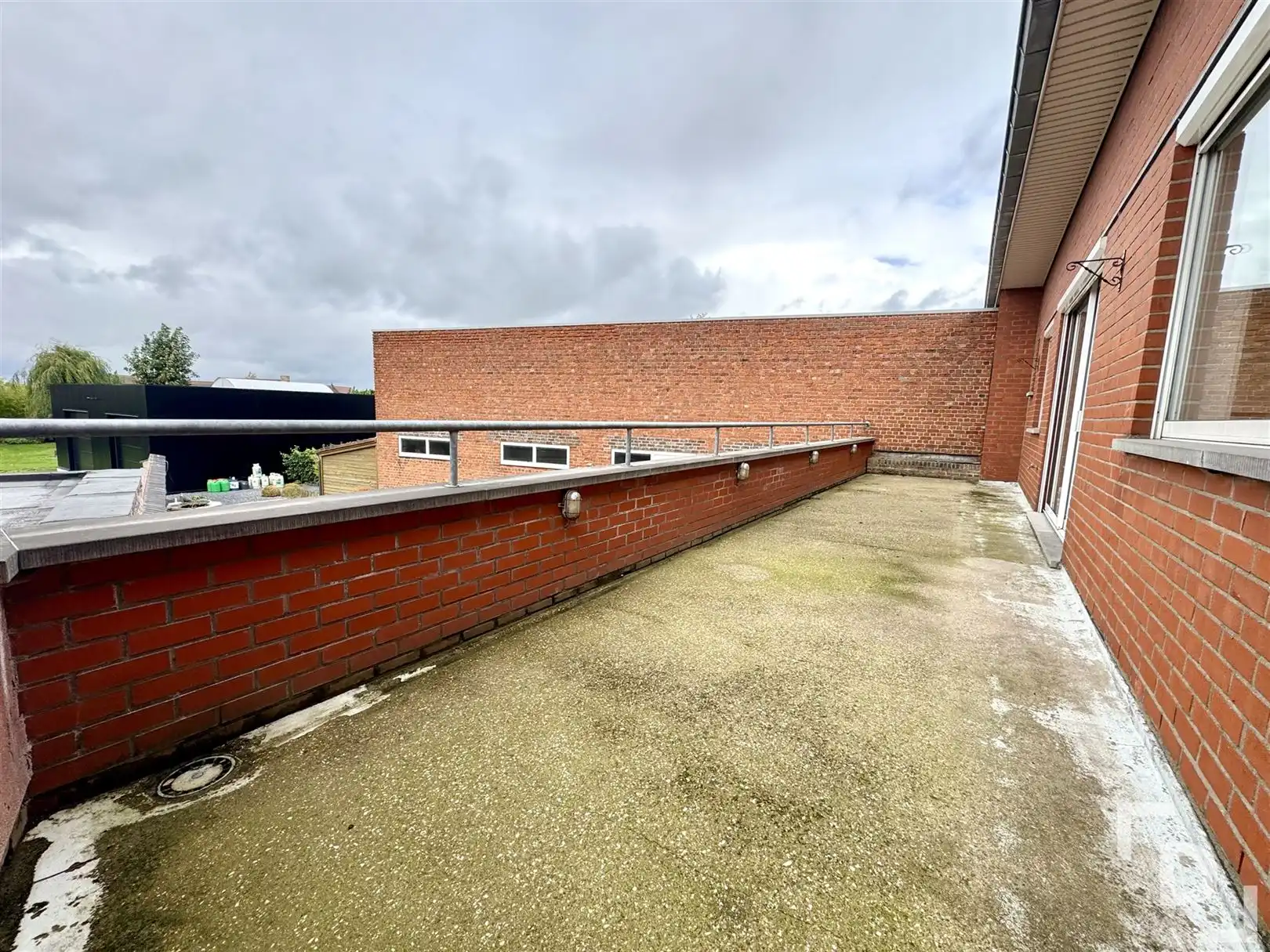 Ruime handelszaak met woonst & verhuurd appartement te koop in Poelkapelle. foto 56