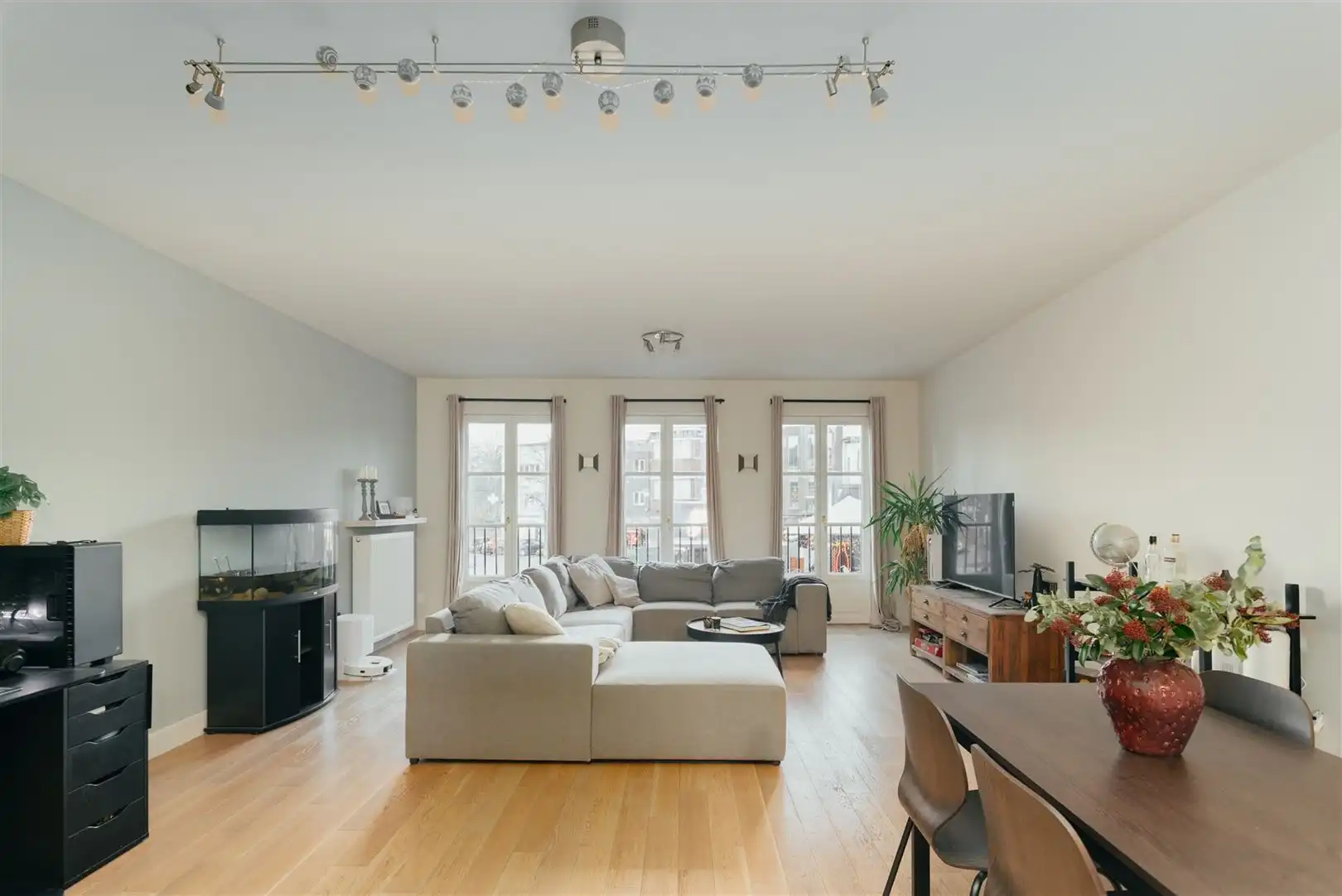 Kiftgate residence met zicht over het mooie dokter Roosensplein foto 3