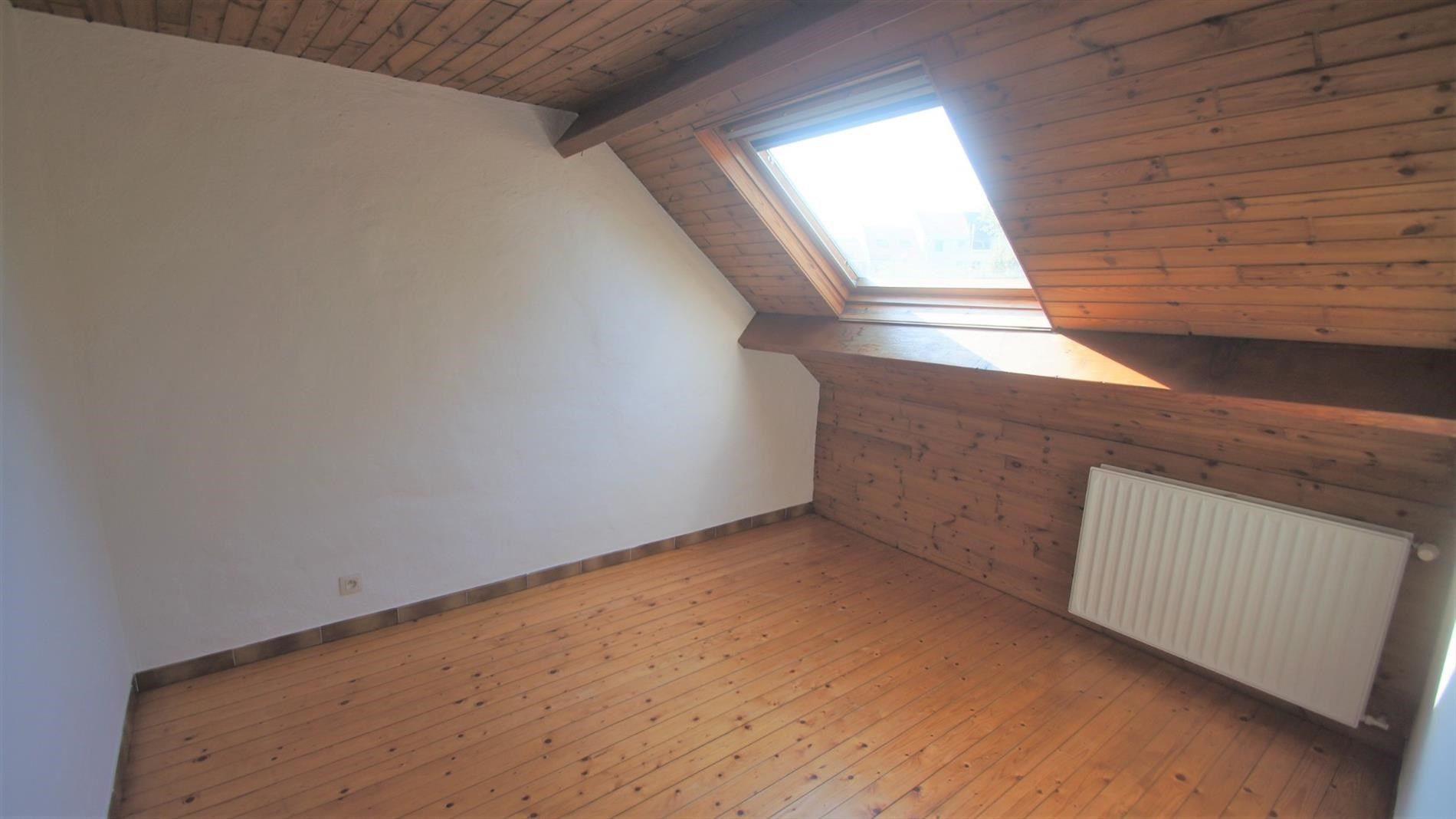 Instapklare stadswoning met 4 slpks, terras en binnenkoer foto 12