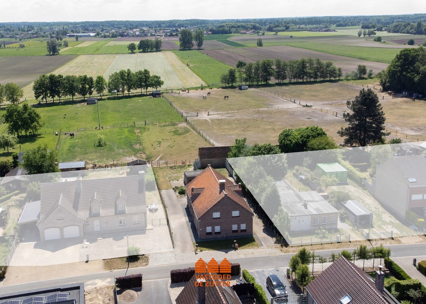 Te renoveren halfopen woning met prachtig vergezicht op unieke locatie foto {{pictureIndex}}