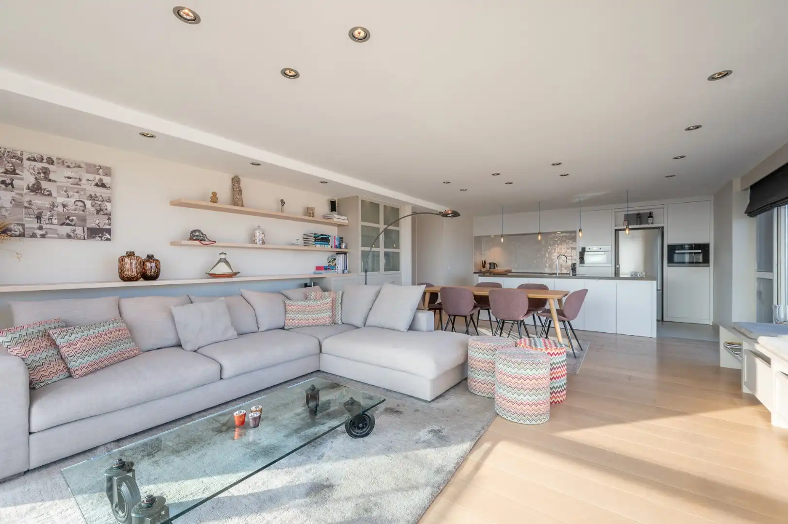 Uitzonderlijke penthouse gelegen op de Zeedijk aan het Van Bunnenplein met panoramische zichten foto 4