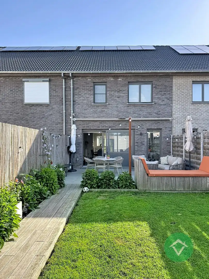 Recente gezinswoning (2019) met zonnige tuin en uitweg achteraan - instapklare topper. foto 37
