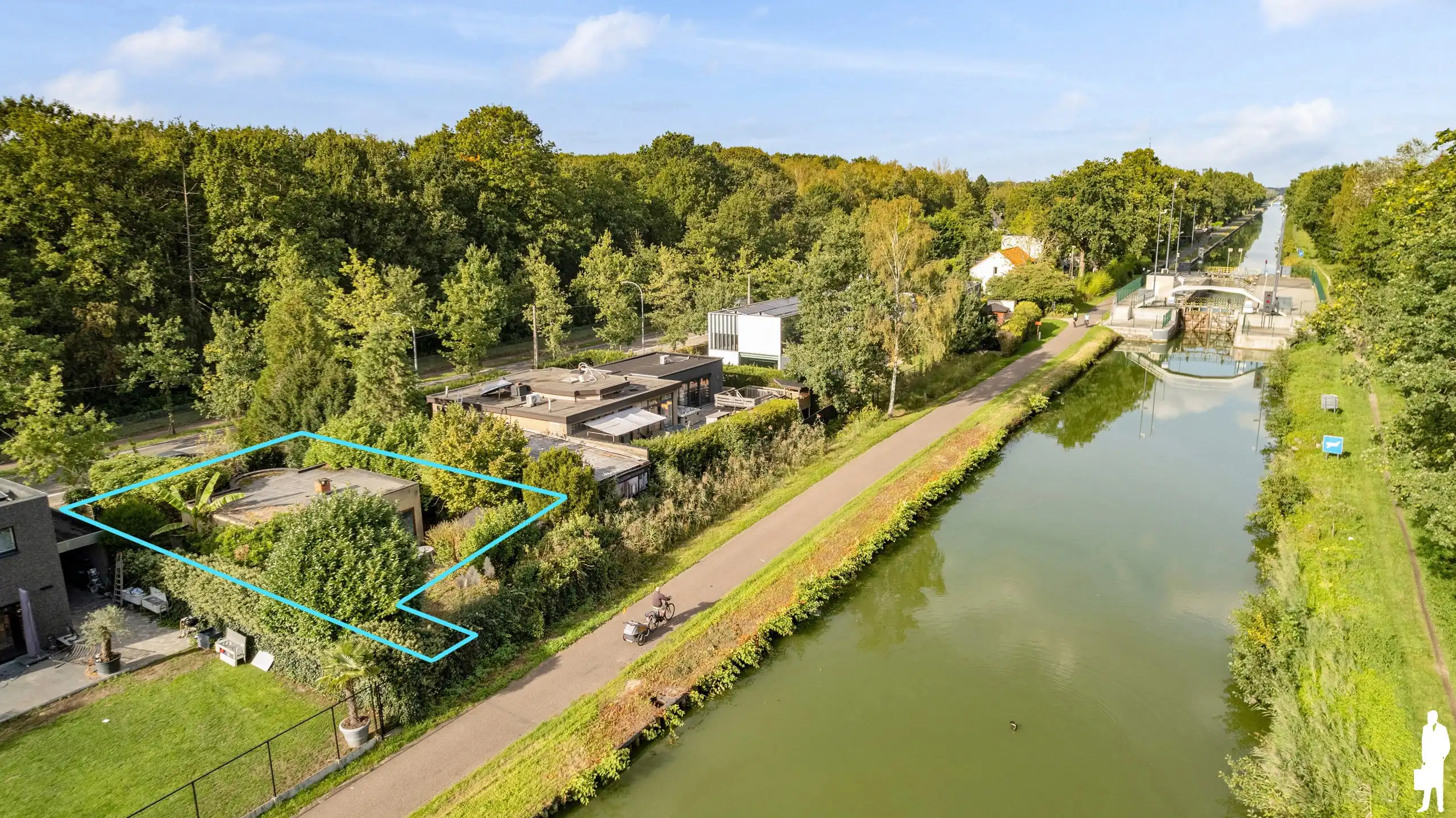 Ideaal gelegen bouwgrond van ca. 406 m² met een frontbreedte van ca. 15 meter, op een bijzondere locatie met een uniek zicht op de Schotense Vaart. foto 3