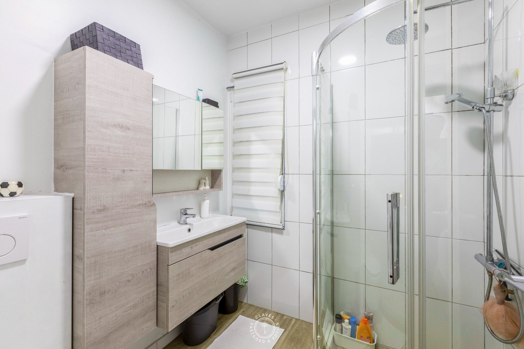 Gezinswoning met 4 slaapkamers en aangename tuin foto 12