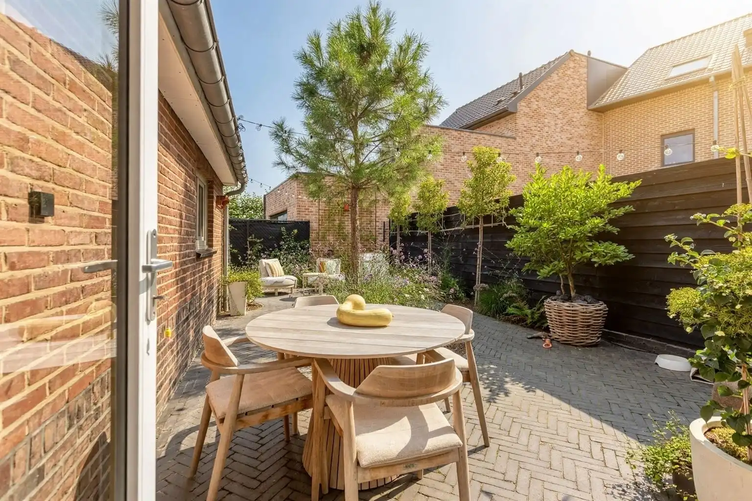 Prachtig gerenoveerde woning met 3 slaapkamers, omheinde tuin en garage, op een rustige doch centrale locatie te Elen foto 27