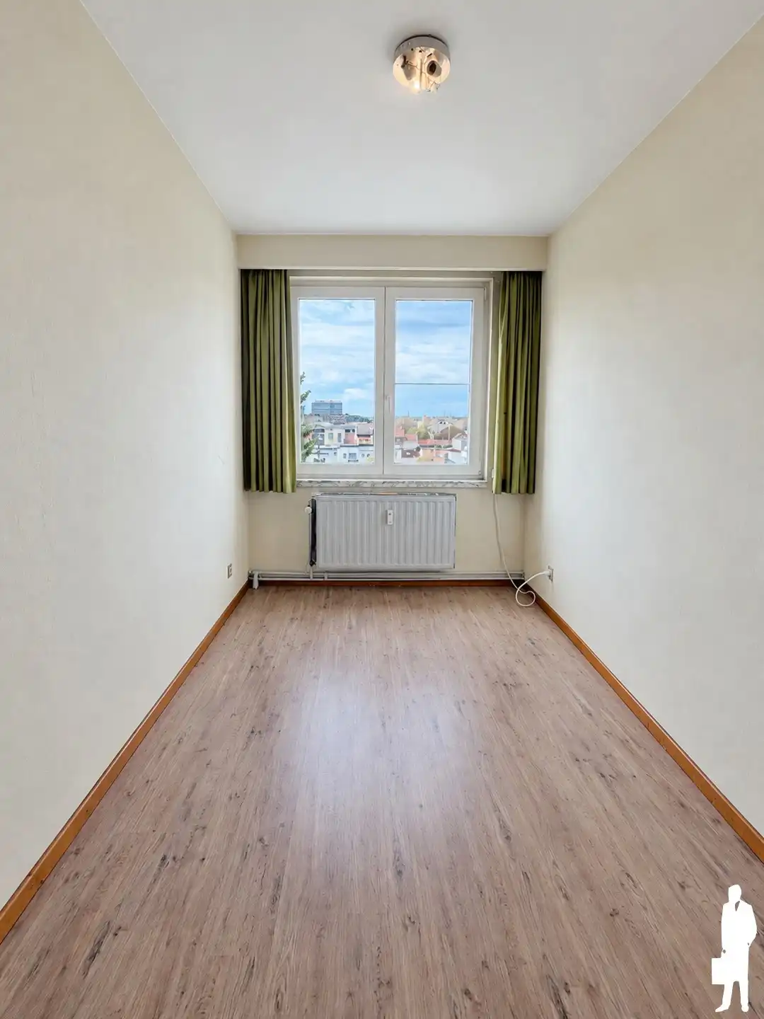 Drie slaapkamer appartement met garage foto 7