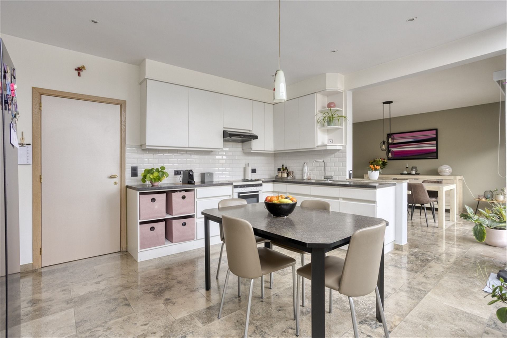 Riante Woning met 4 Slaapkamers foto 9