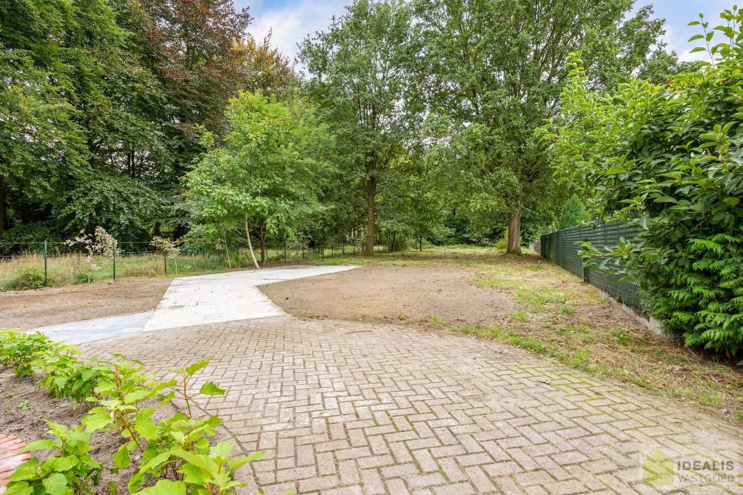 PRACHTIG GELEGEN EN INSTAPKLARE VILLA IN NIEUWBOUWSTAAT! foto 38