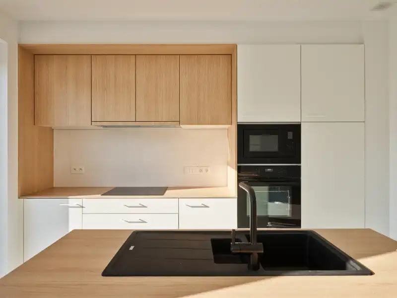 Instapklare gezinswoning met tuin in hartje Kieldrecht foto 7