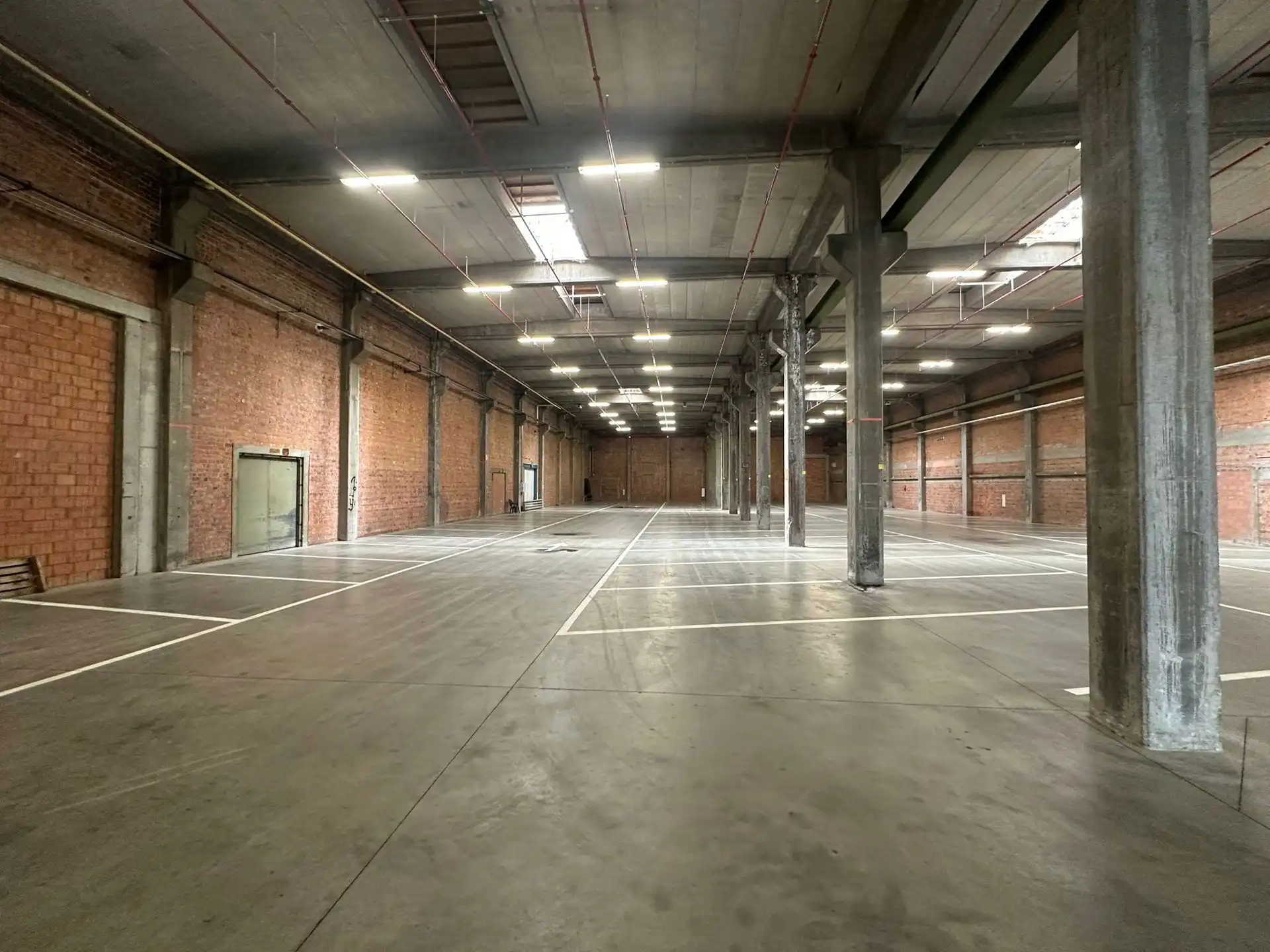 Commerciële ruimte te huur foto 4