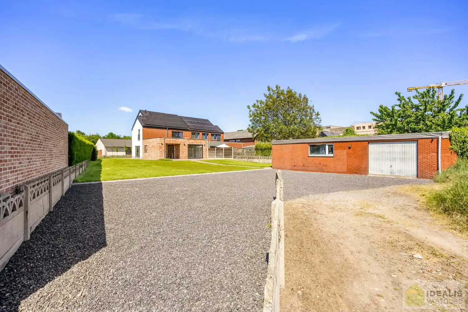 IDEALIS VASTGOED – Schitterend volledig vernieuwde woning (+- 220m²) met een heerlijke open leefruimte, 3 ruime slaapkamers, luxueuze badkamer, ruime wasplaats op een fijn zuid georiënteerd perceel! Dit heerlijke huis bevindt zich op een knap perceel van 8a 69ca in een heerlijk rustige en groene omgeving! - EEN MUST VISIT! - foto 35