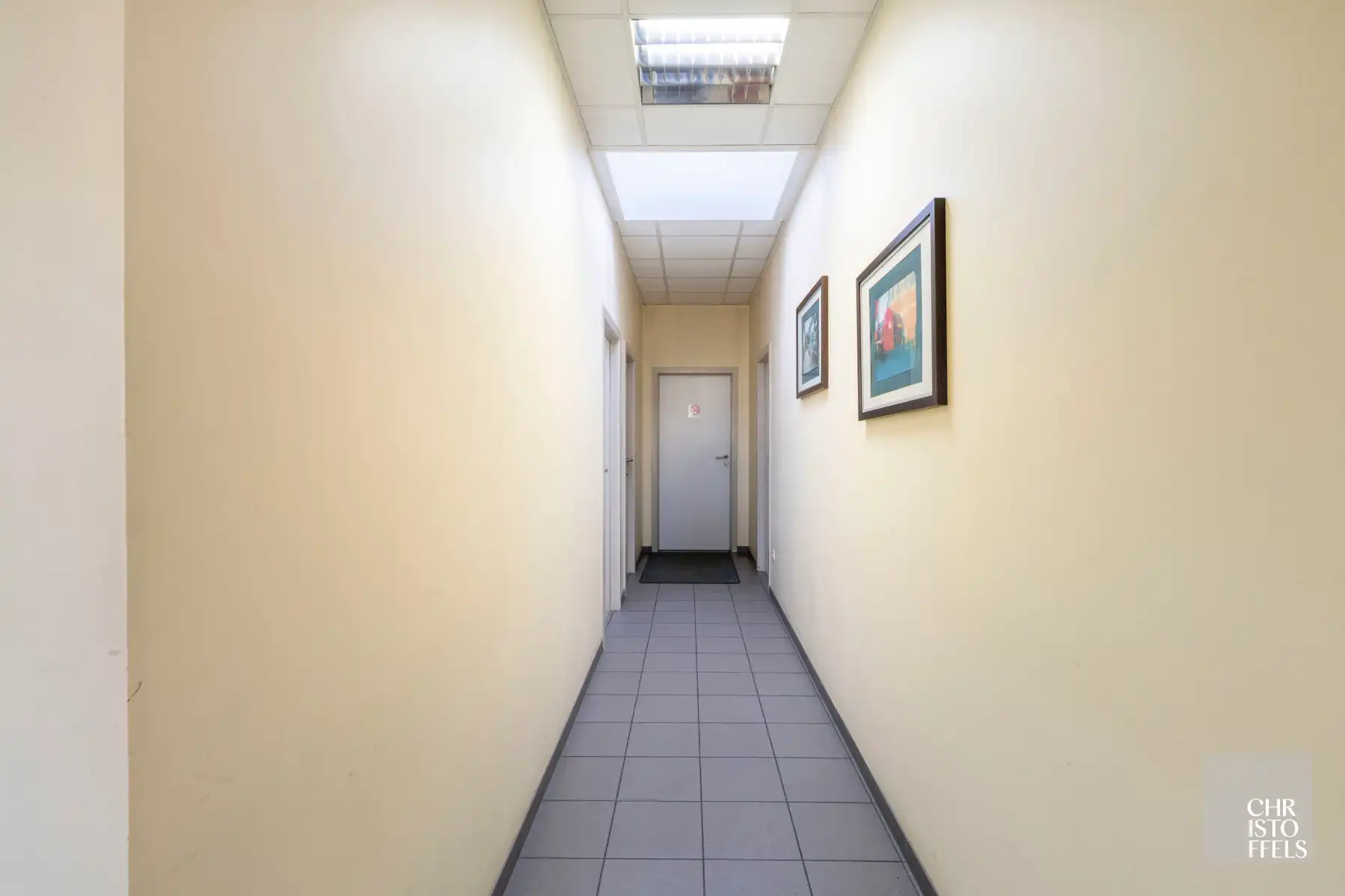 Functioneel bedrijfsgebouw op 4.445m² met magazijn/werkplaats (1.231 m²) en kantoorruimtes (197 m²) nabij de E314 foto 14