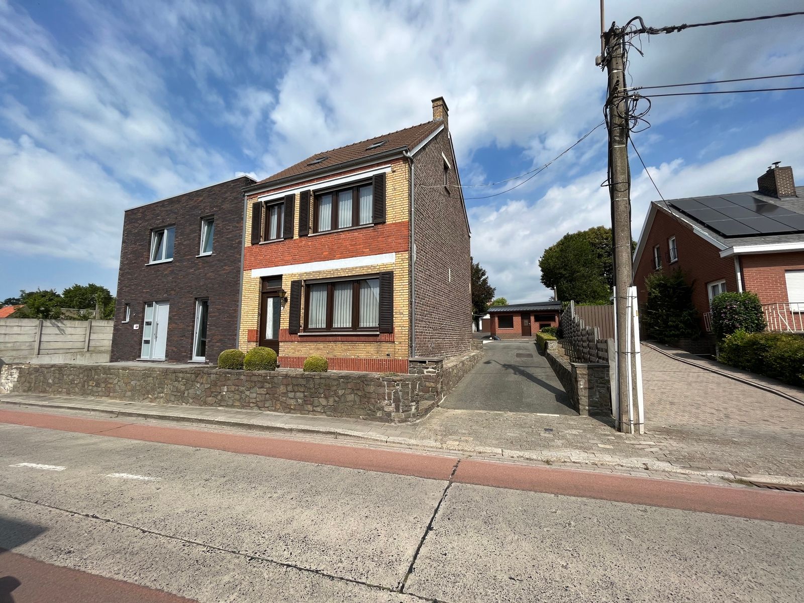  ruime woning in Aalter met grote tuin en garage foto {{pictureIndex}}