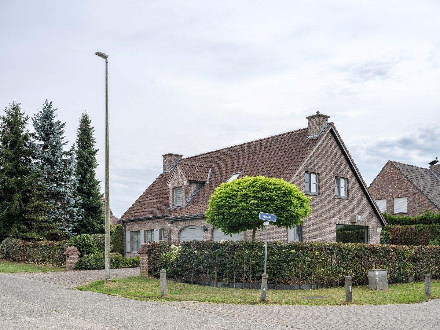 🔑 Instapklaar wonen in het hart van Laarne — stijlvol, ruim en perfect gelegen foto 26