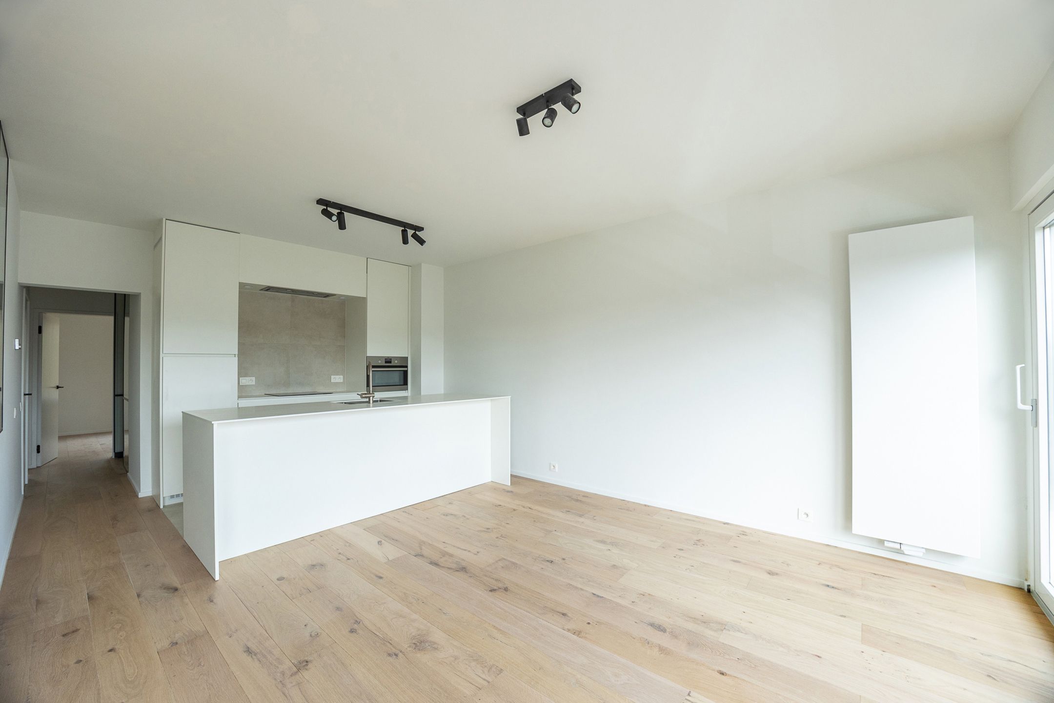 Prachtig gerenoveerd appartement met 2/3 slaapkamers foto 4