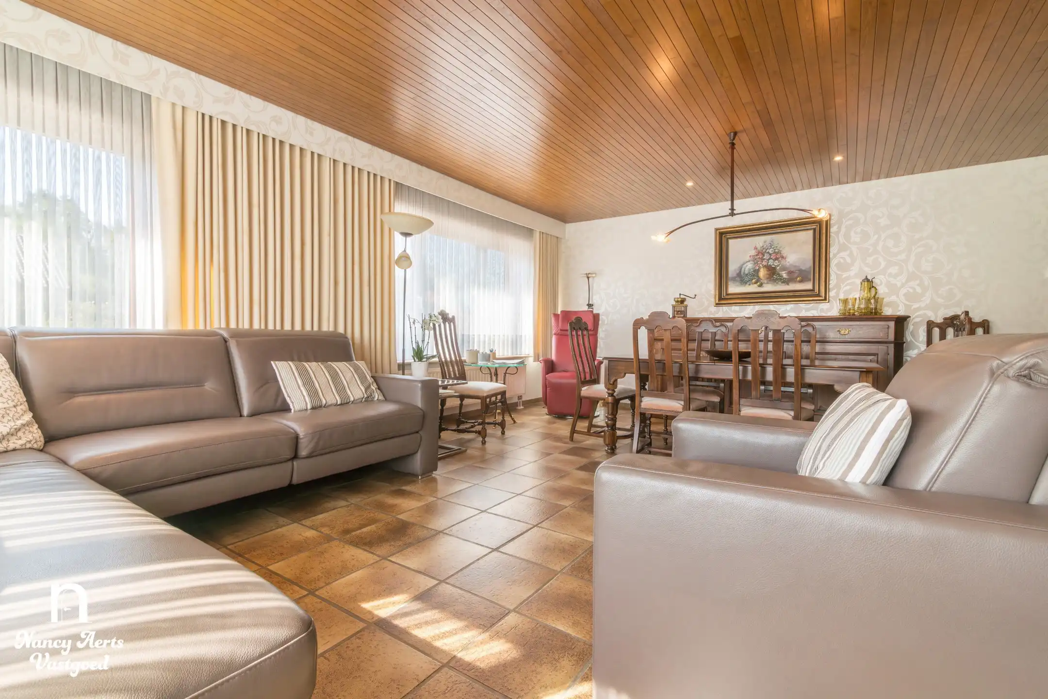 Lichtrijke woning met prachtige tuin en groeipotentieel foto 4