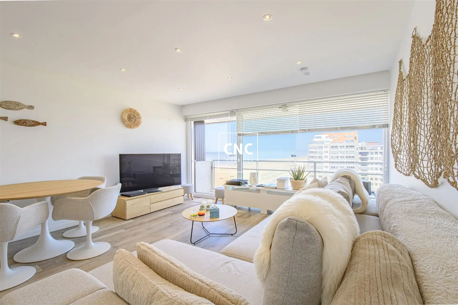 Studio met panoramisch zeezicht en zonneterras in Duinbergen foto 2