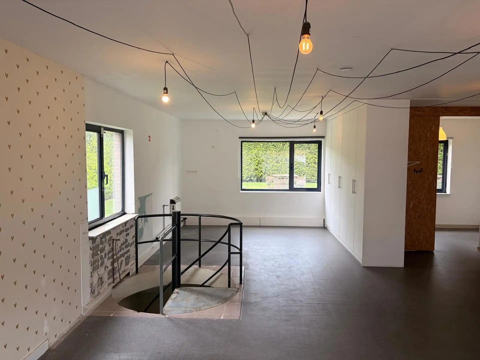 Gelijkvloers kantoor 104 m² te huur in Merksem   foto 3