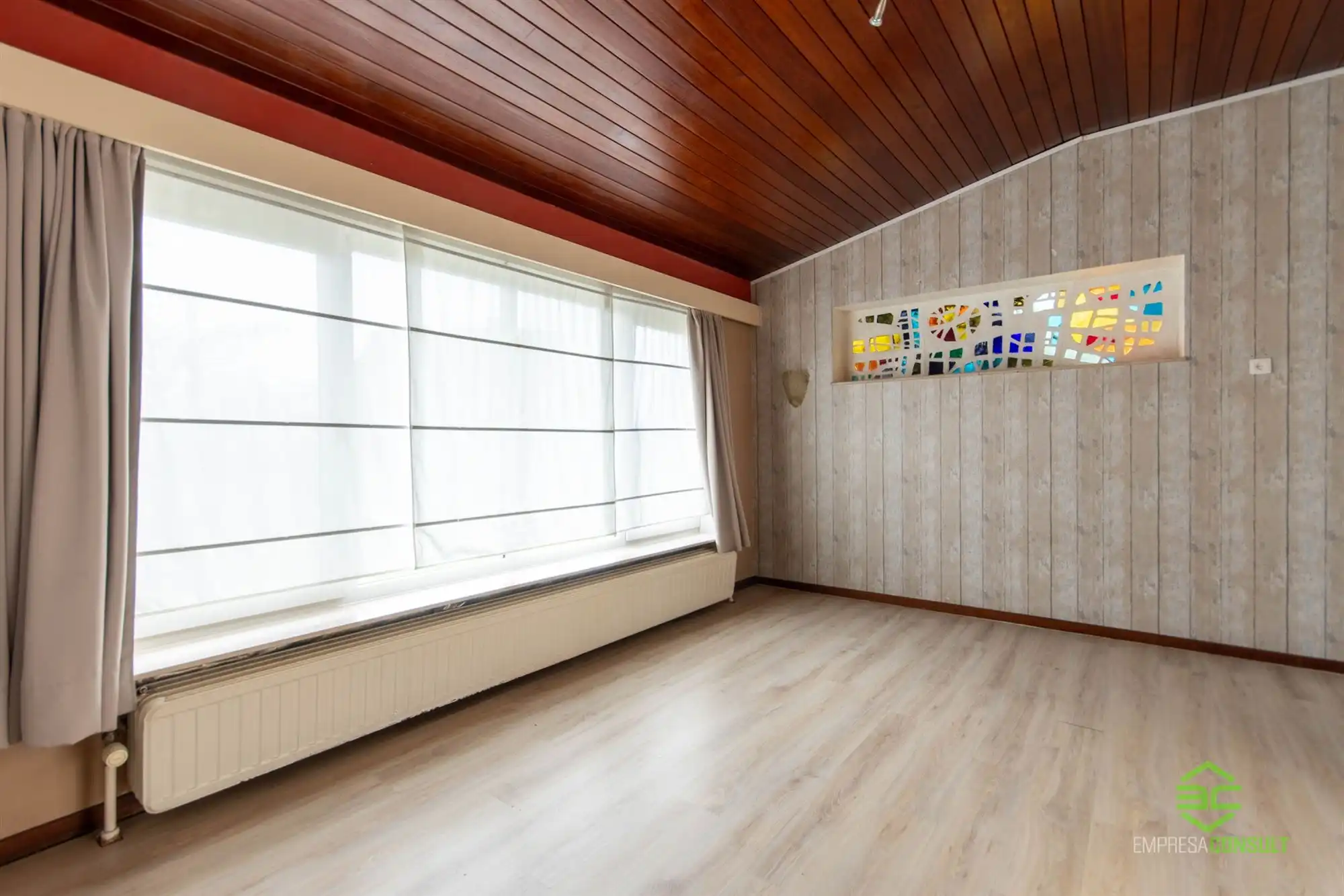 Te renoveren gezinswoning met 3 slpk op 7a 52ca nabij het centrum! foto 4