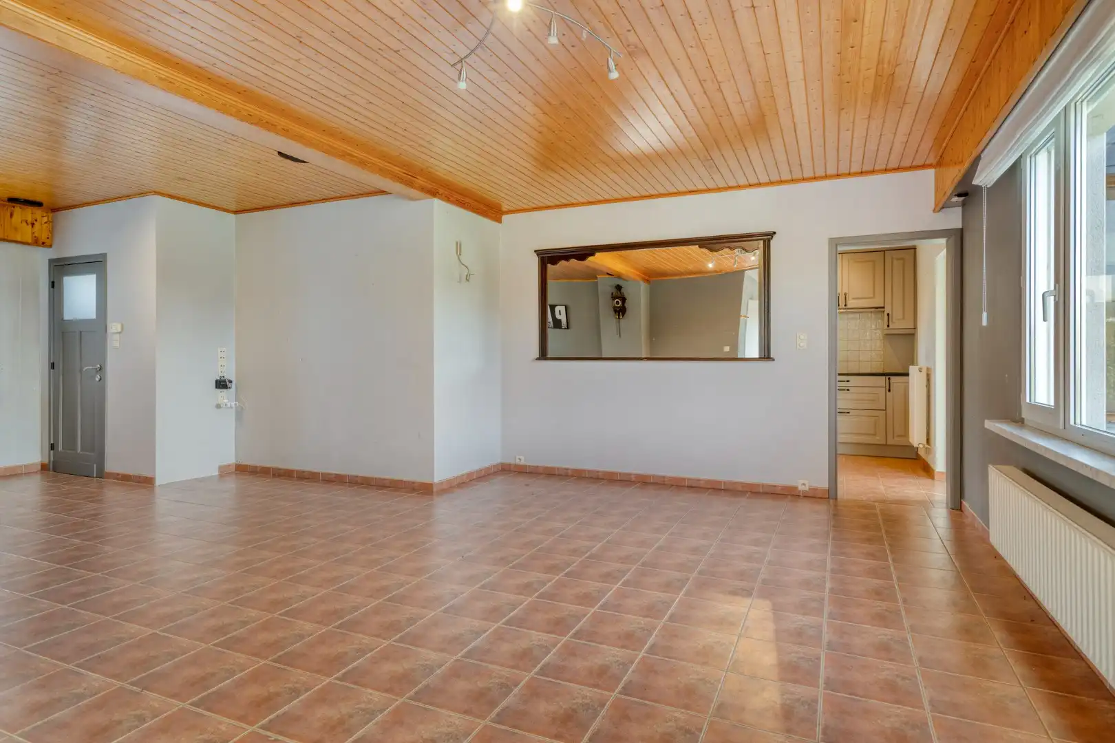 Rustig gelegen woning met 4 slpks en 2 badkamers op 691 m² te OLV Olen ! foto 8