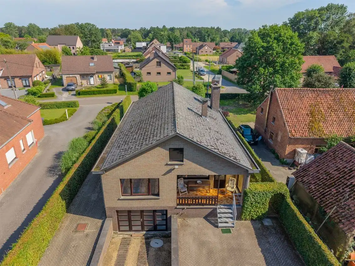Retrokarakter, diepe tuin en bosgevoel achteraan foto 44