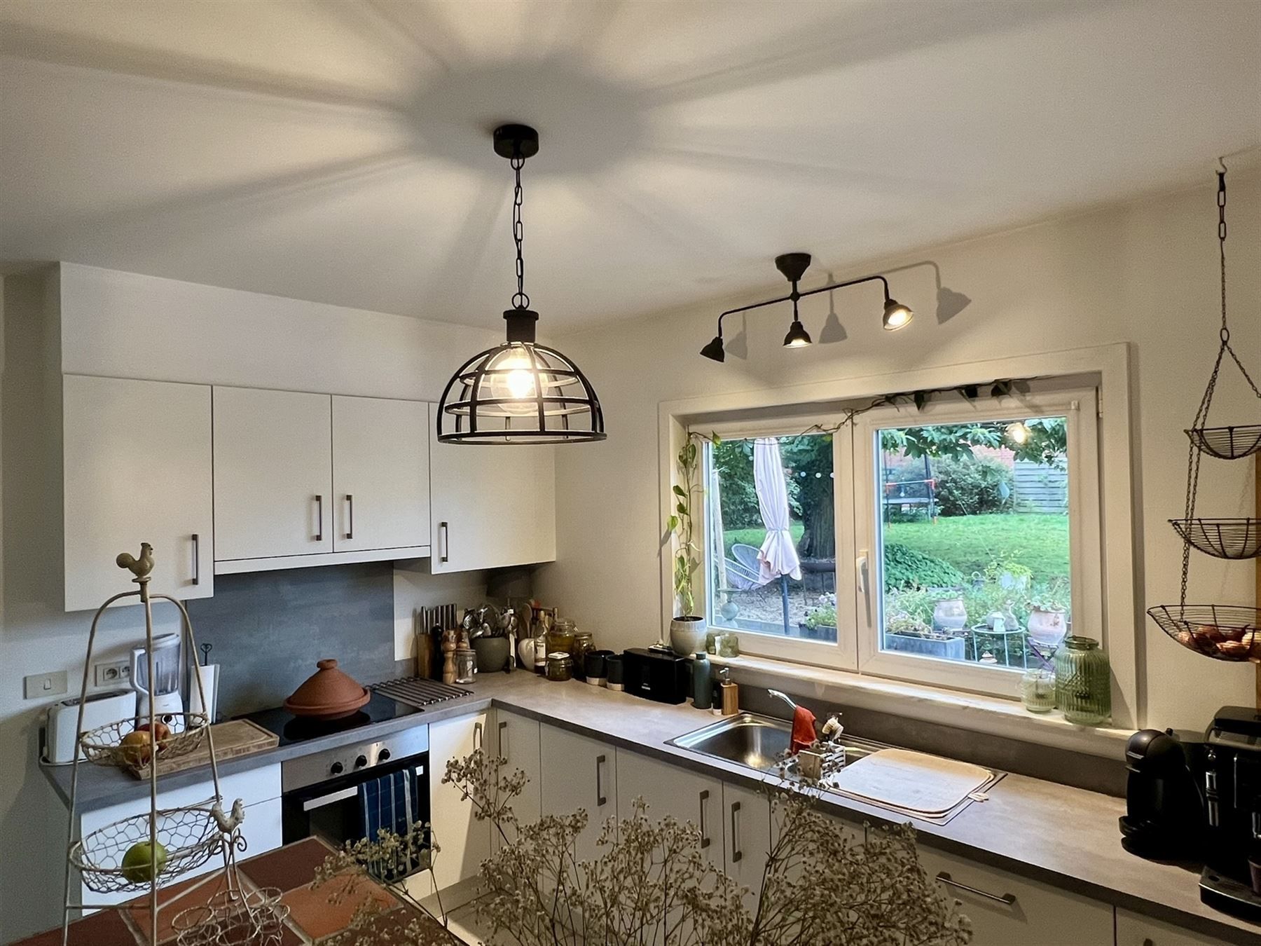 Ruime, comfortabele villa met aangename tuin foto 8