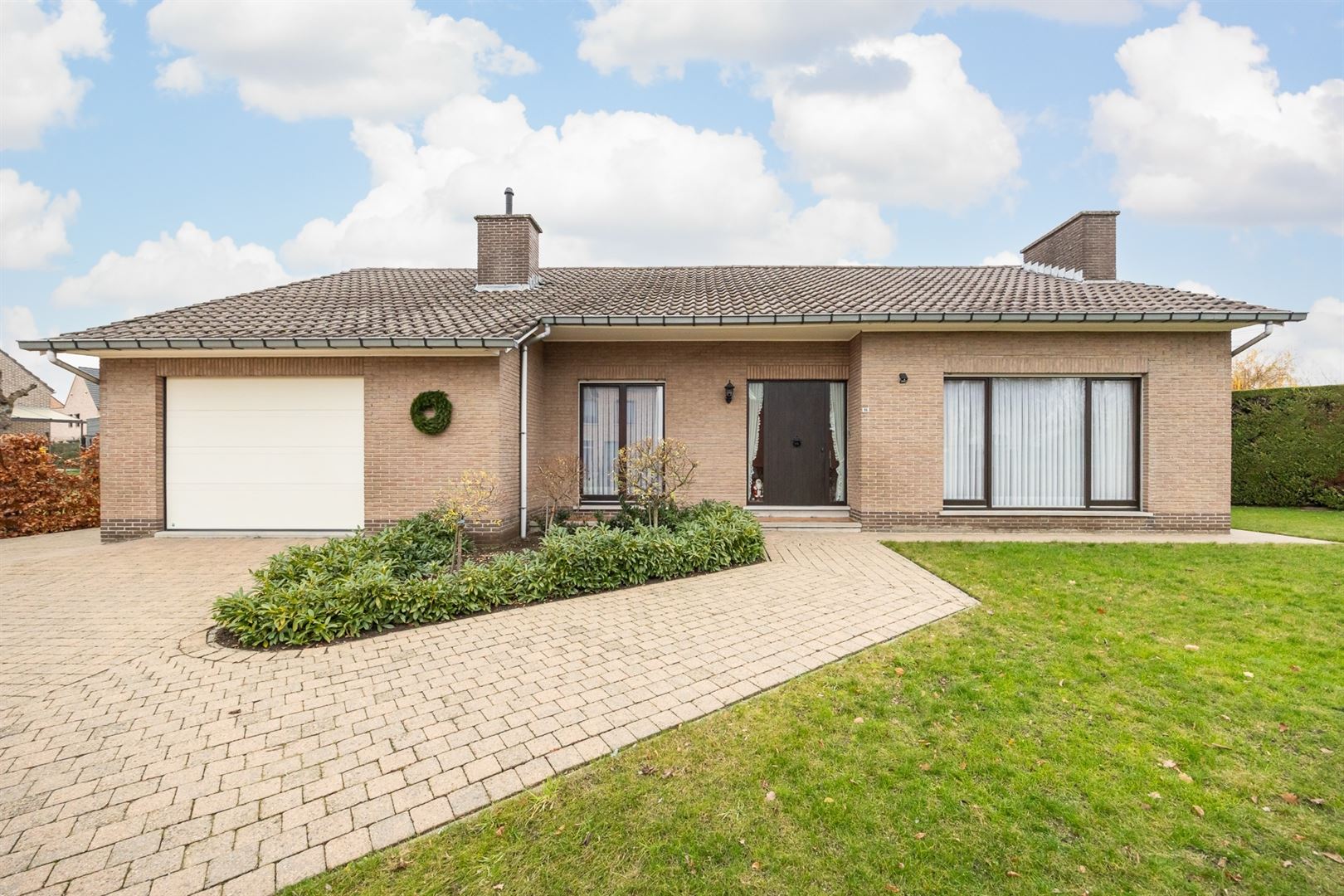 Verzorgde laagbouwwoning met tuin en garages! foto 20