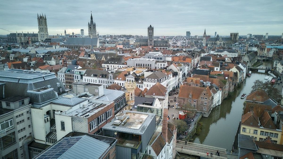 Buitengewone duplex penthouse midden in de historische binnenstad aan de Leie foto 34