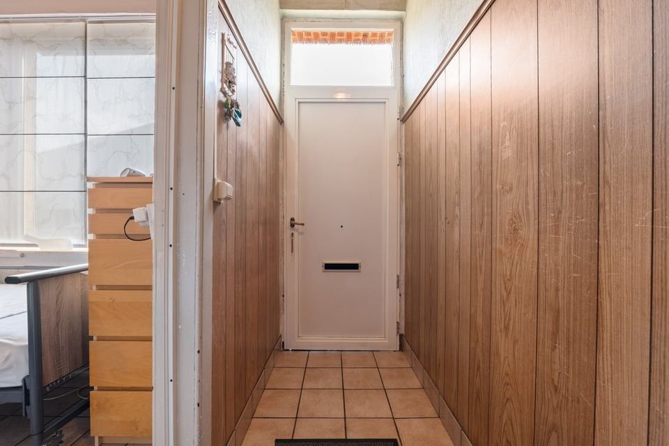 TE RENOVEREN STADSWONING VLAKBIJ HET CENTRUM VAN SINT-TRUIDEN foto 4