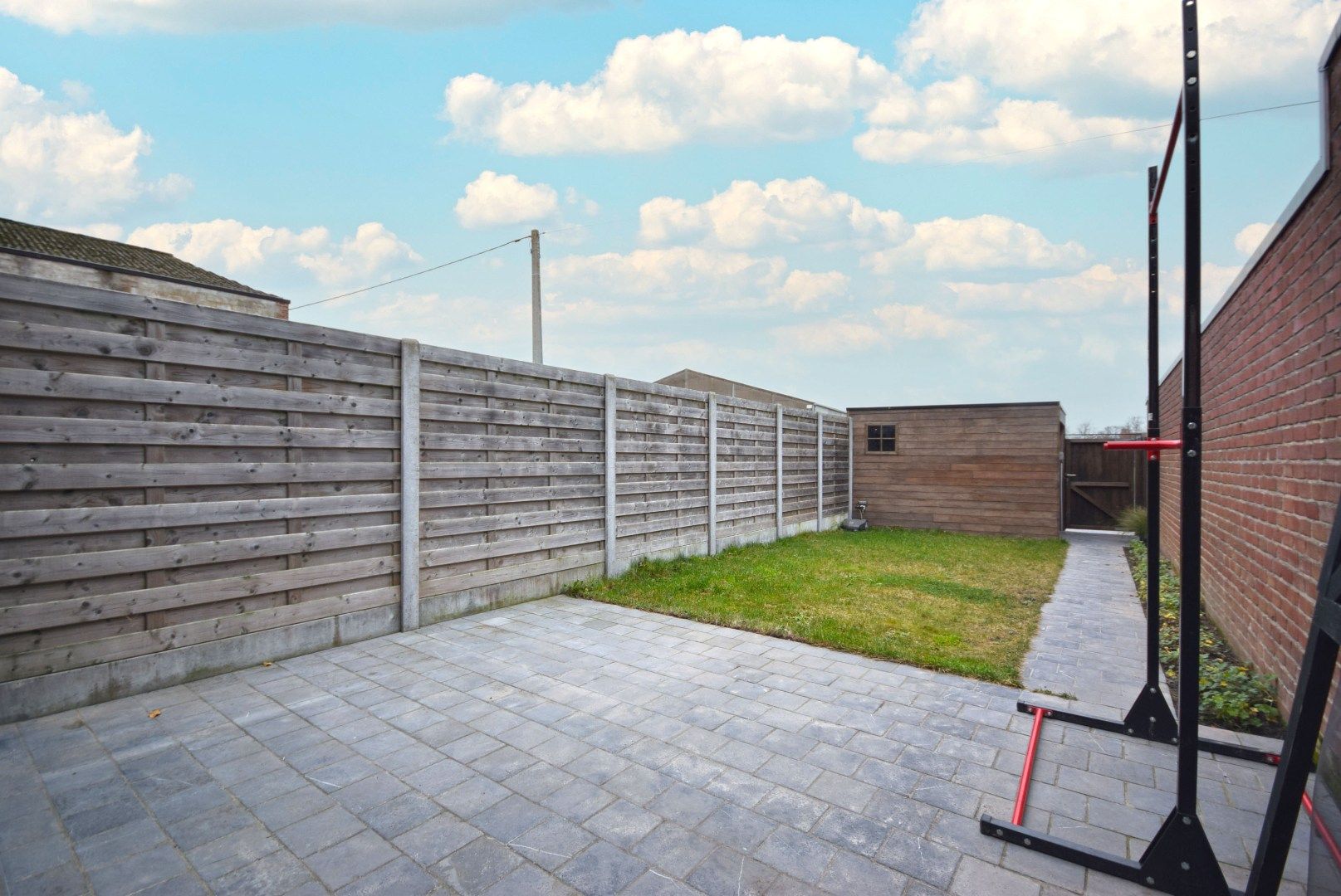 Instapklare, recent gerenoveerde woning met stadstuin foto 8