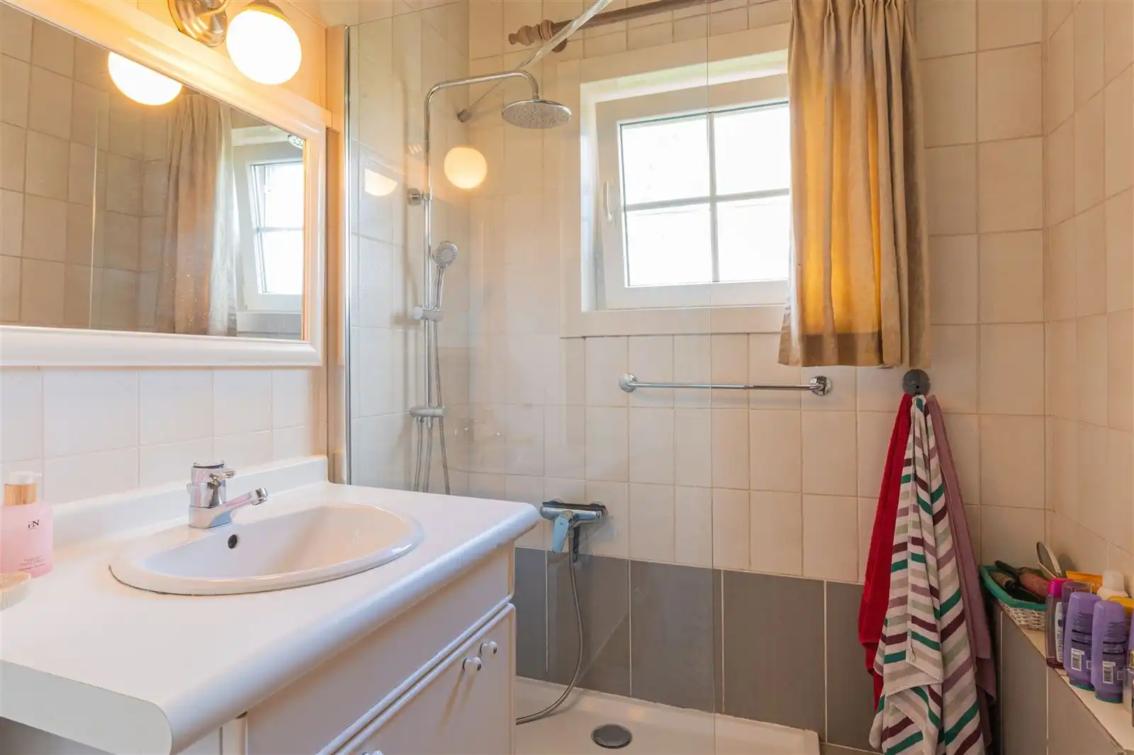 Villa in doodlopend straatje op wandelafstand van centrum foto 16