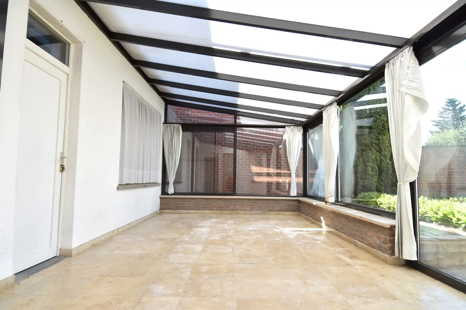 Karaktervolle woning met 3 slaapkamers en naastgelegen polyvalente ruimte (ca. 105 m²) te koop in Beveren-Leie foto 7