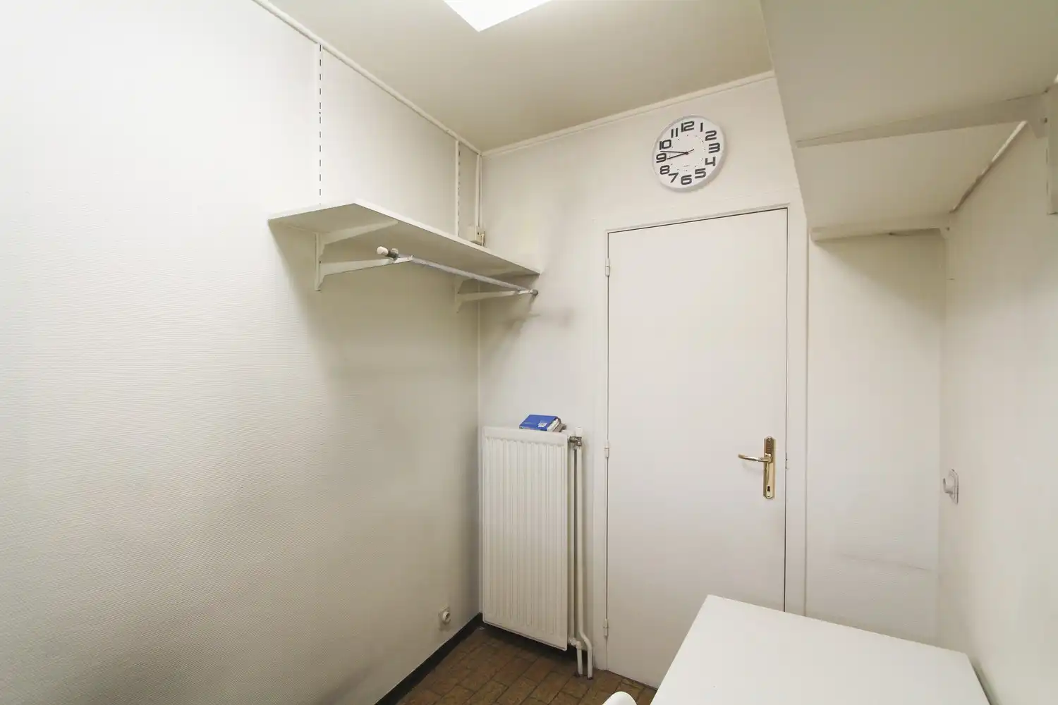 Handelsgelijkvloers op top locatie in Sint-Truiden! foto 7