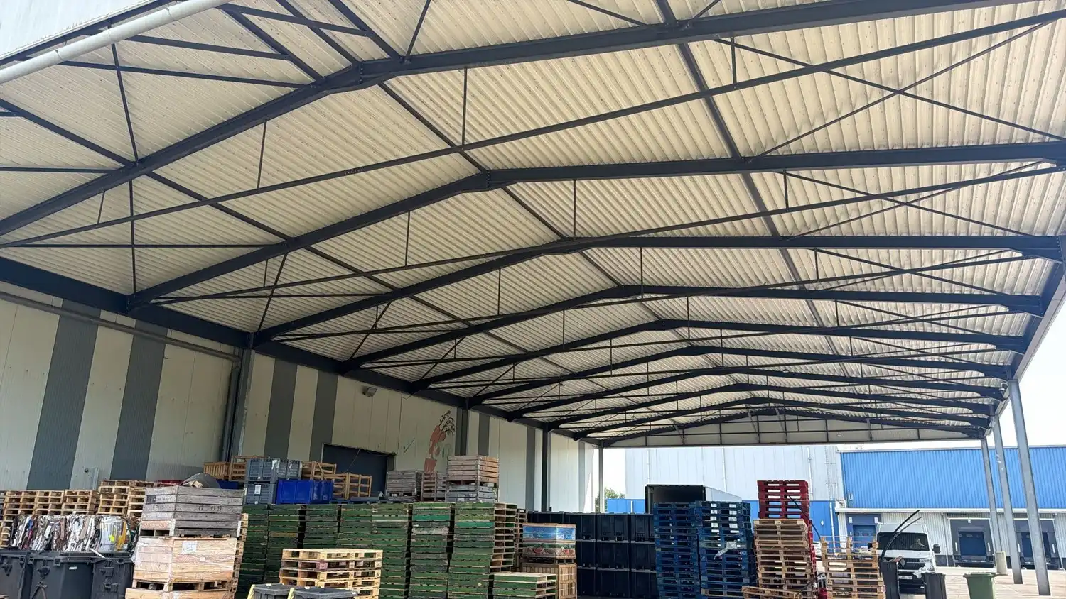 Logistiek bedrijfscomplex foto 7