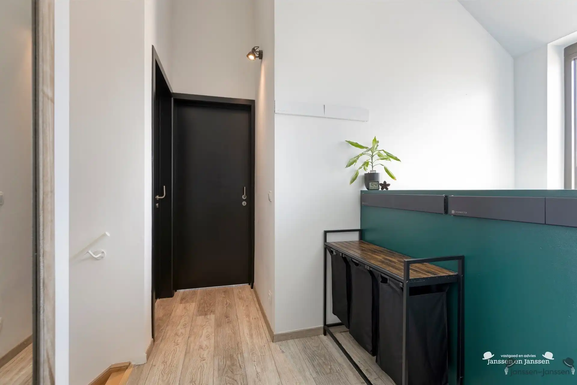 Prachtige halfopen woning met 3 slaapkamers, inpandige garage en zonnepanelen in Heppen foto 16